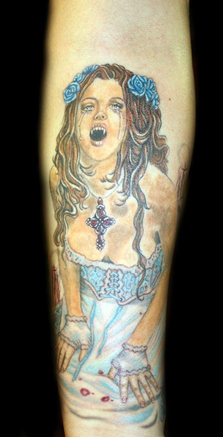 Angela Leaf - Color vampire chic tattoo